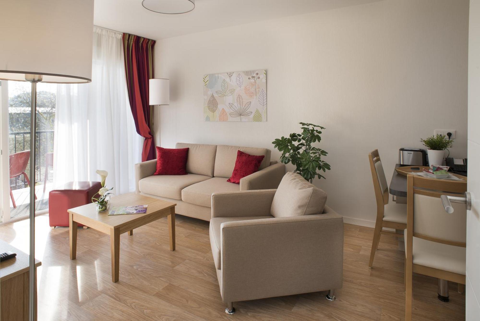 Domitys Les Greements D'Or - Residence Seniors 杜瓦讷内 外观 照片