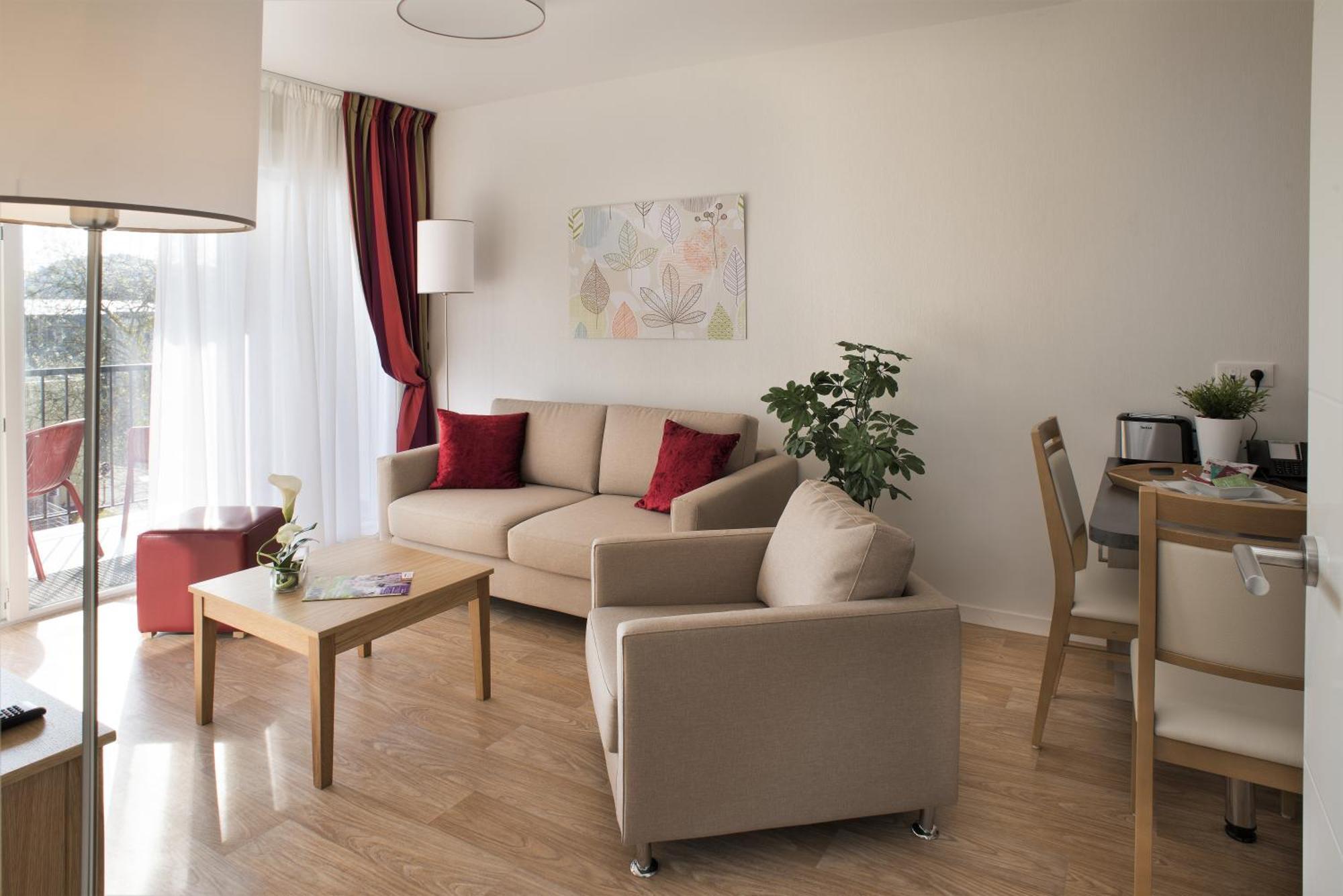 Domitys Les Greements D'Or - Residence Seniors 杜瓦讷内 外观 照片